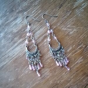 🍀Pink and Silver Dangle Earrings!!!